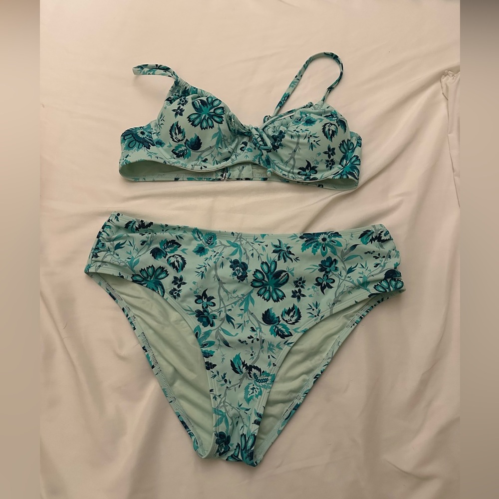 Cupshe Blue Floral Bikini - Size M